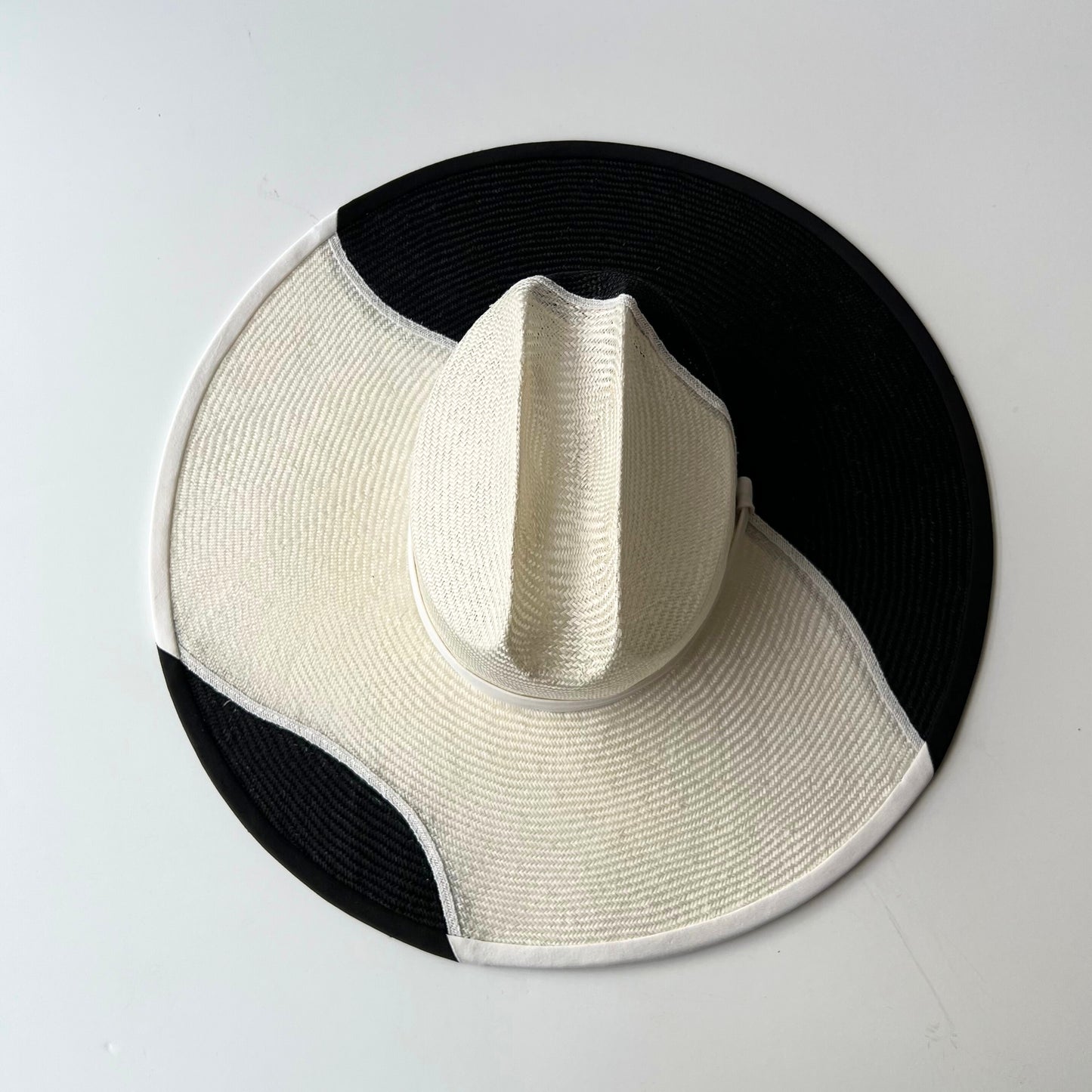 Clarke Duo Hat: Black and White