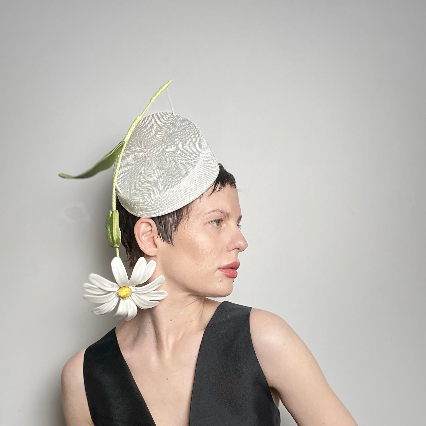 Seppi Pillbox: White Daisy
