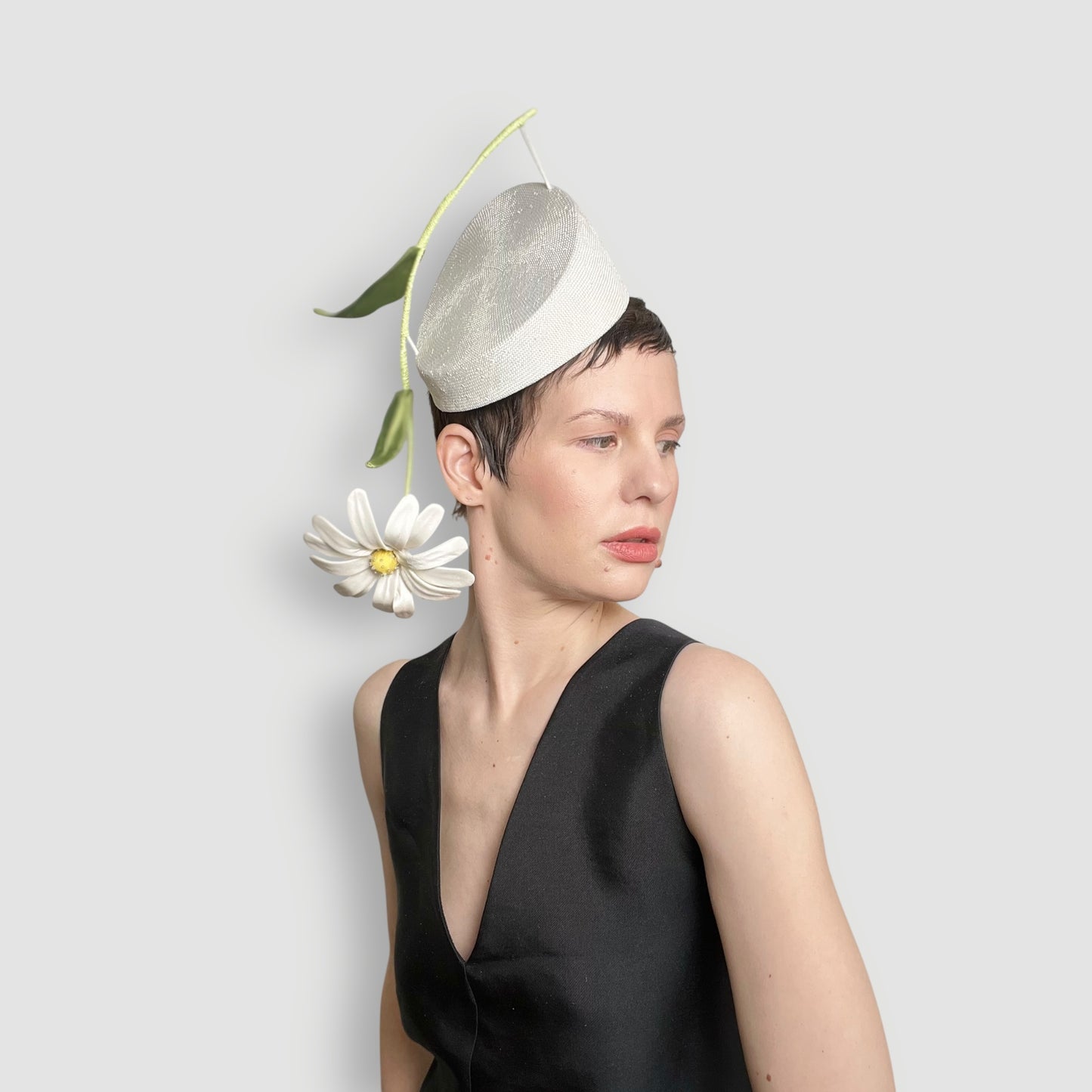 Seppi Pillbox: White Daisy
