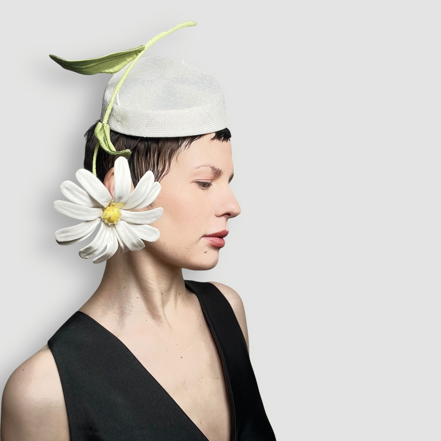 Seppi Pillbox: White Daisy