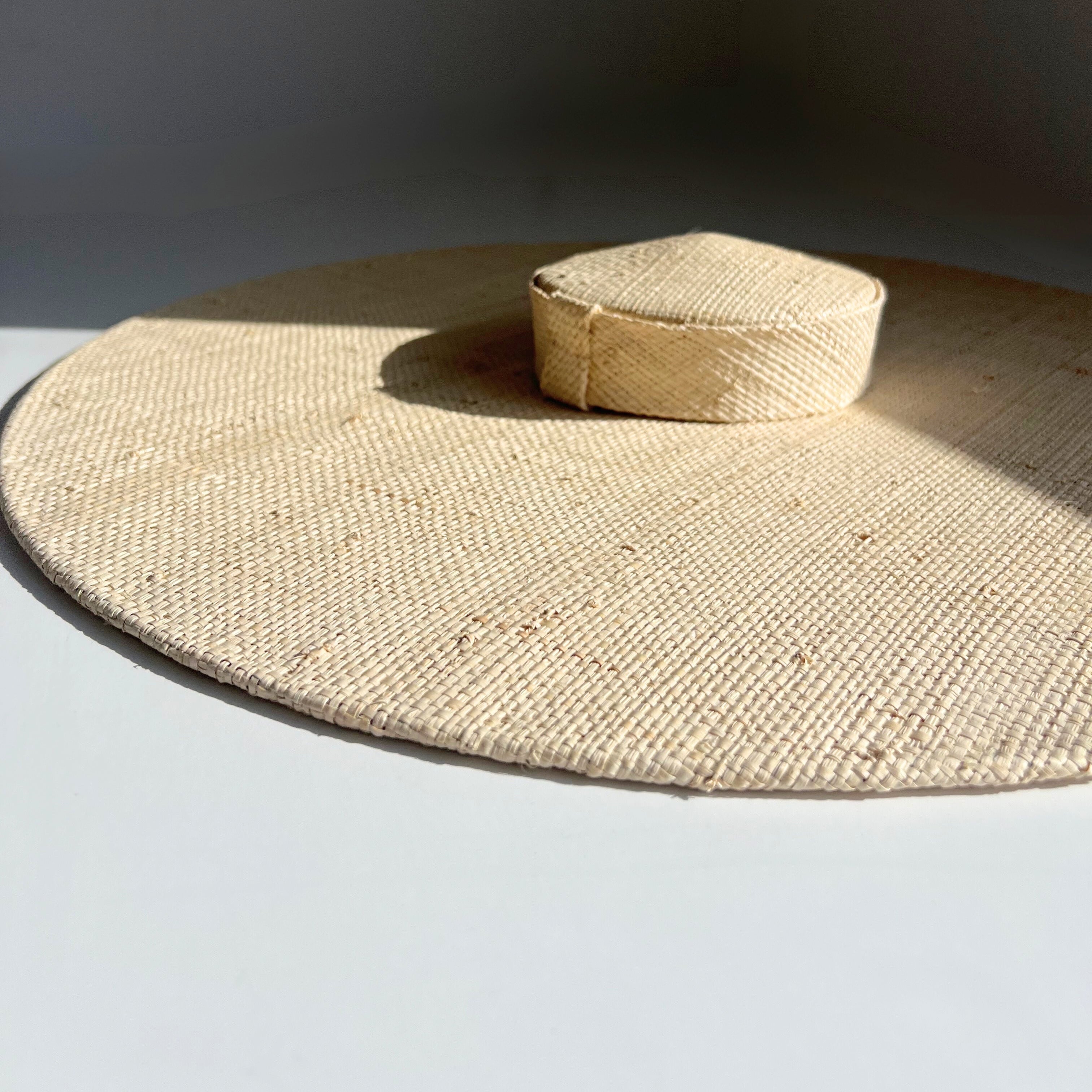 Soleil Boater: Natural Raffia