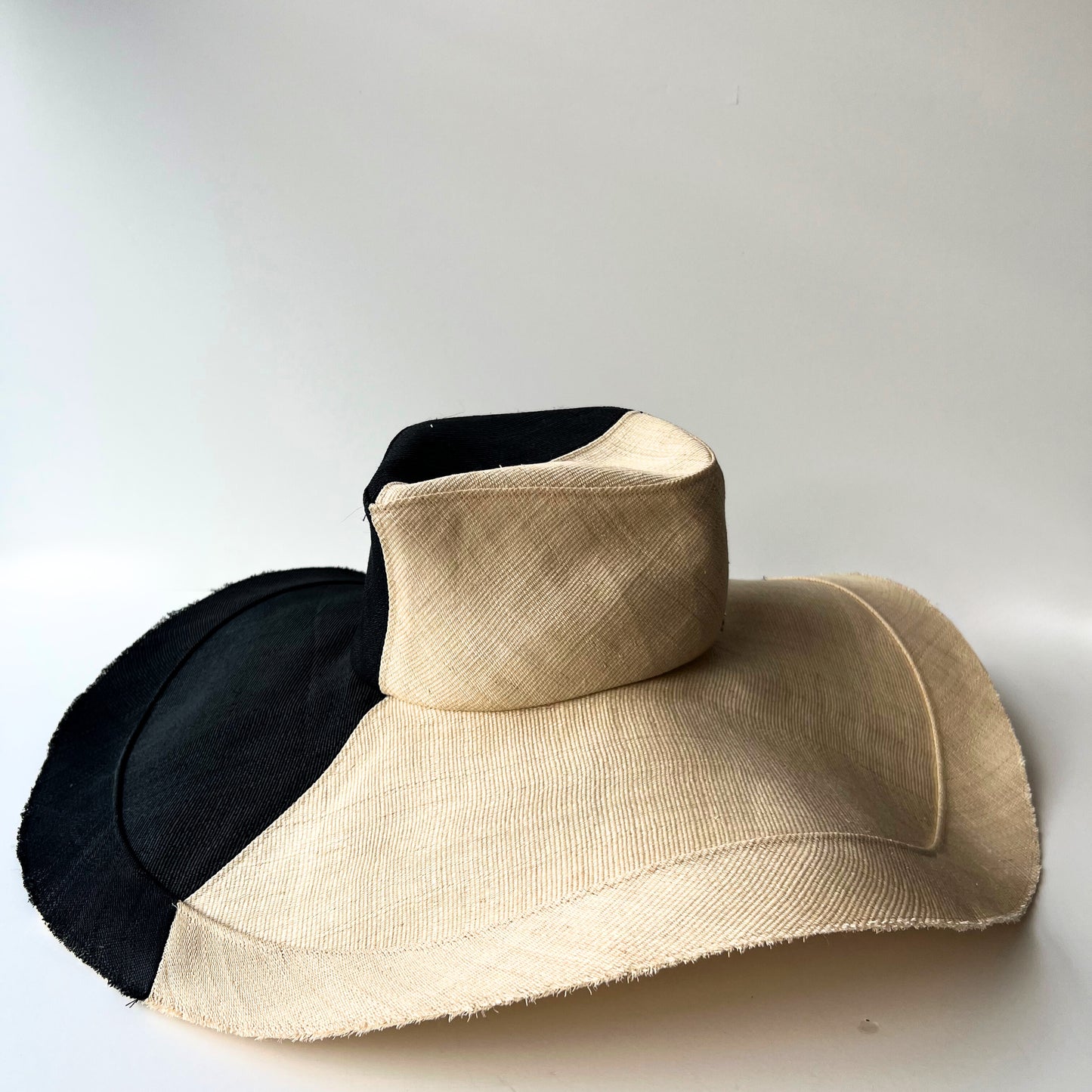 Claude Sun Hat: Black and White Duo