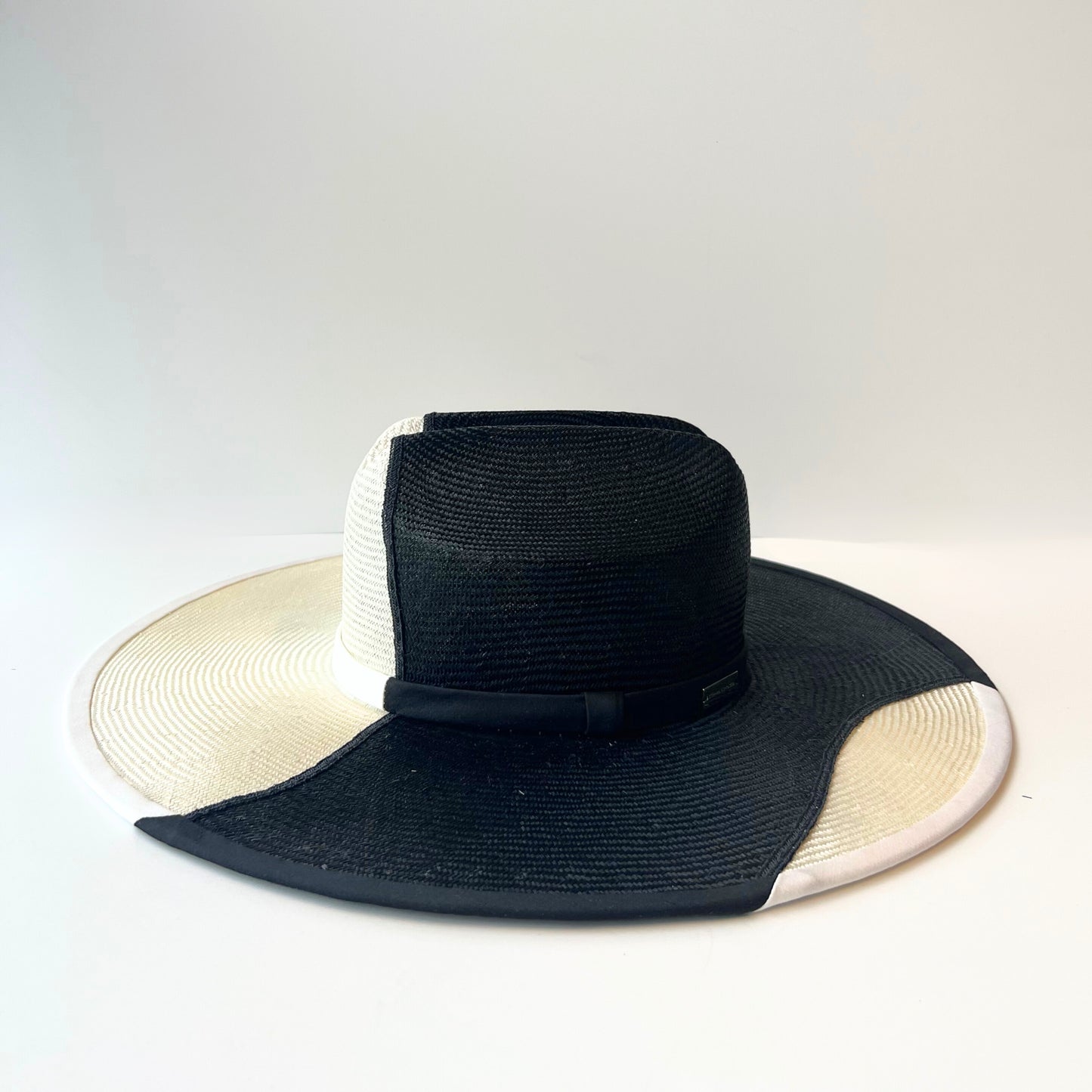 Clarke Duo Hat: White and Black