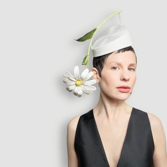 Seppi Pillbox: White Daisy