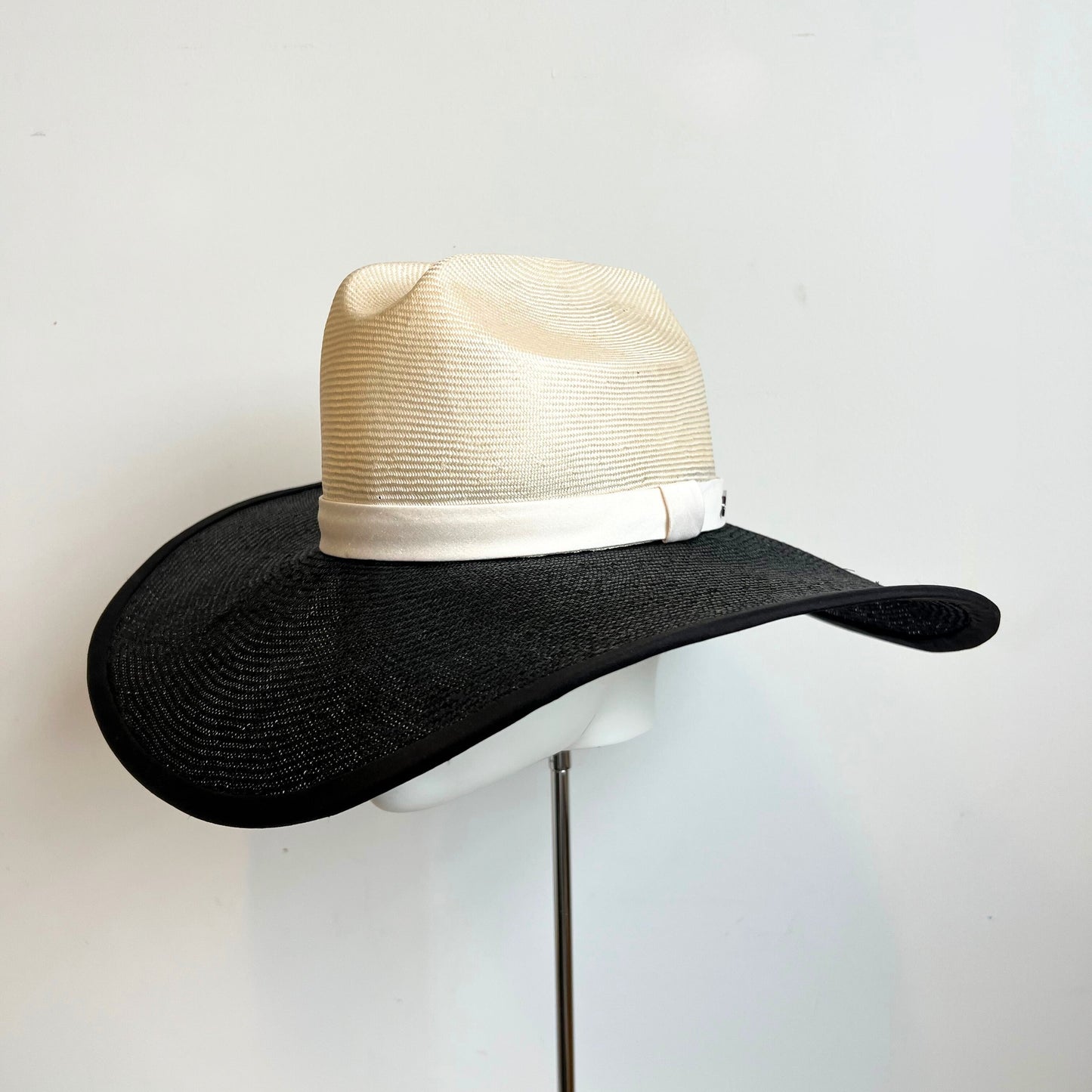 Raphael Hat: Off White with Black