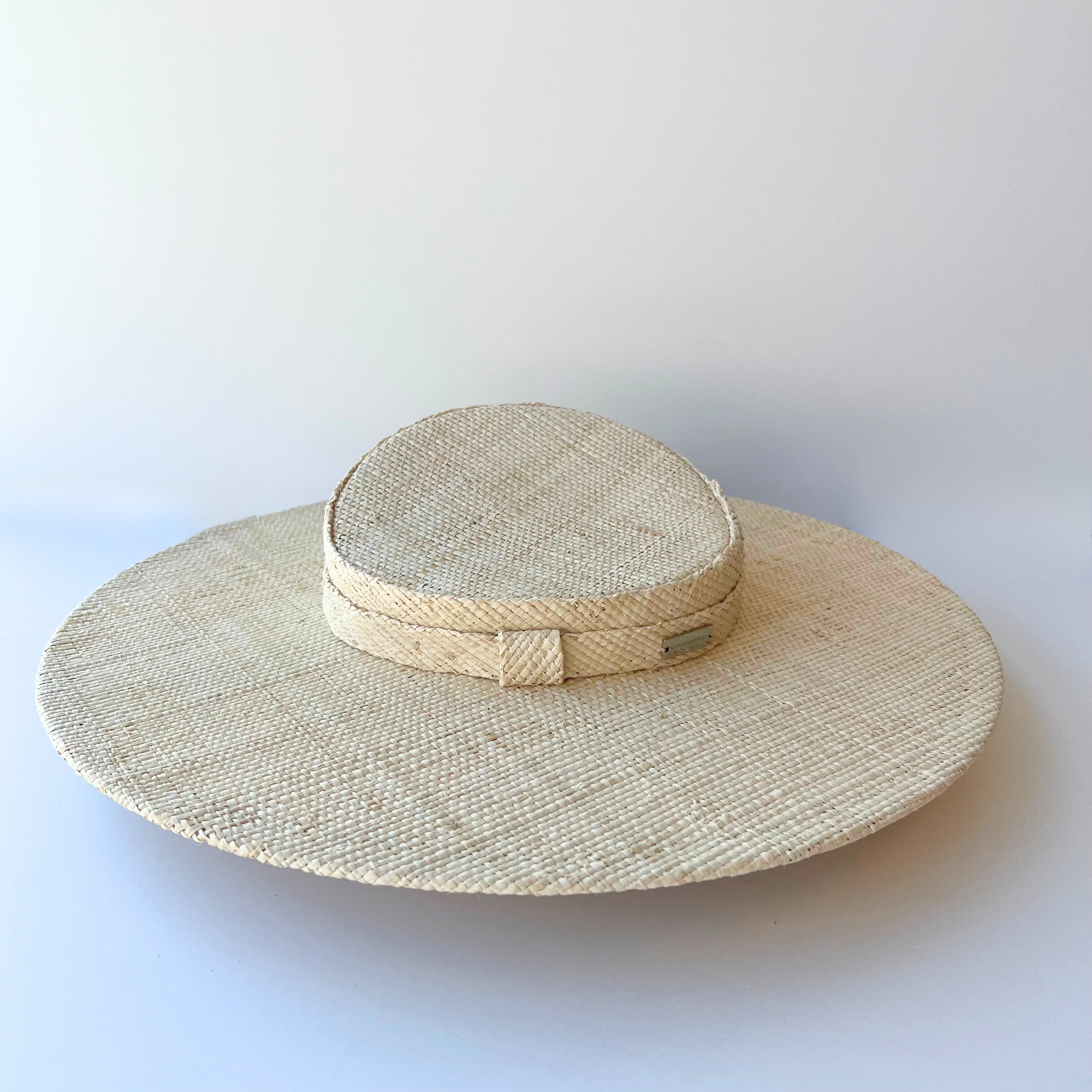 Pierre Puzzle Boater: Raffia
